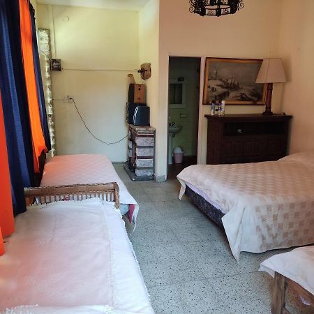 Olivos, Posada Y Habitaciones Буенос Айрес Екстериор снимка