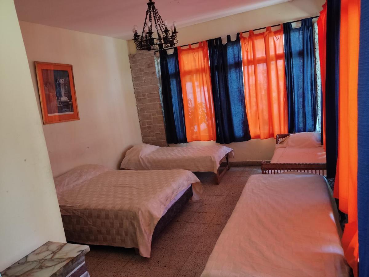 Olivos, Posada Y Habitaciones Буенос Айрес Екстериор снимка